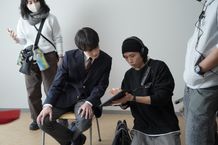 役さながらの“絆”をうかがわせるあたたかな『90メートル』メイキング写真