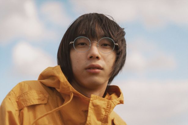 【写真を見る】構想から完成まで6年！1999年生まれの気鋭クリエイターが待望の長編監督デビュー