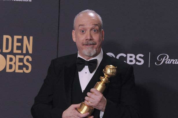 【写真を見る】『ホールドオーバーズ』でGG賞受賞のポール・ジアマッティに、“殺人秘密結社”の魔の手が迫る!?