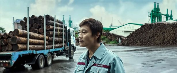解雇されてもなお、マンスは製紙会社へのこだわりを捨てることはなかった