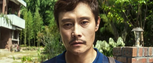 【写真を見る】『しあわせな選択』のラストいおいて、マンスは果たして「しあわせ」だったのか