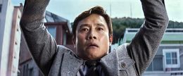 【小説家・榎本憲男の炉前散語】第12回では、パク・チャヌク監督最新作『しあわせな選択の主人公の欲望や監督の狙いを読み解きます