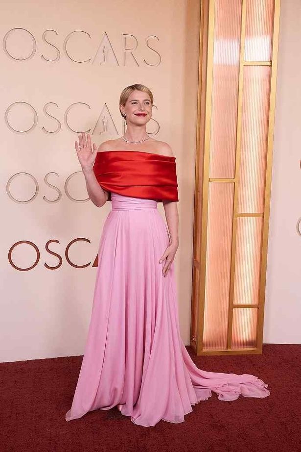 初受賞となったジェシー・バックリー