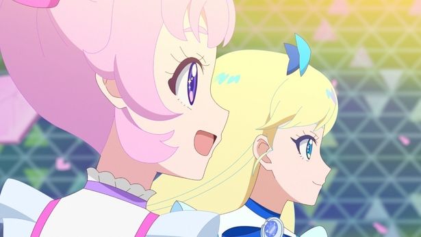 『映画ひみつのアイプリ まんかいバズリウムライブ！』は8位に初登場