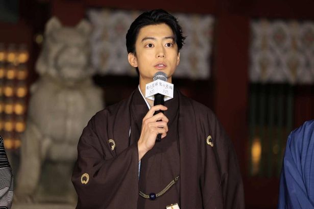 狐月瑶太役の伊藤健太郎