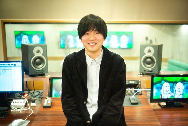 原作、脚本、キャラクターデザイン、作画監督、美術監督などに加え、二宮が演じたおしり前マンレジェンド以外のキャラクターの声を演じた谷口監督