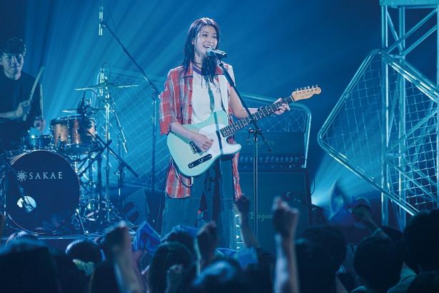 綾音は「Ayane」として夢のメジャーデビューを果たす