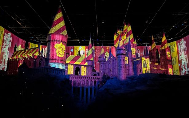 視界いっぱいでクィディッチの試合が展開する大迫力！