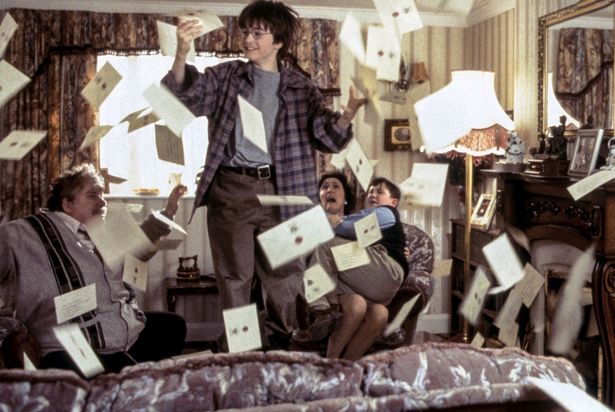 ダーズリー家に届けられる大量の入学許可証も、ツアーで再現されている