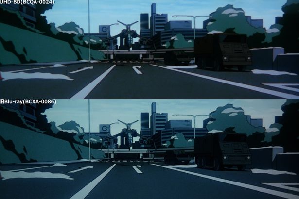 オーディオコメンタリーで押井守は、「寒色を意識した」と言及