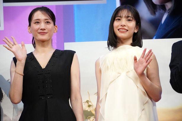『人はなぜラブレターを書くのか』完成披露試写会の様子