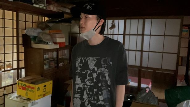 現場では、「ファーストテイク」で表出される感情を映し出すことにこだわって撮影された