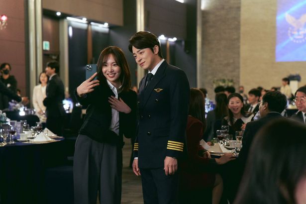 最高の操縦技術を持つスターパイロットのジョンウは予期せぬトラブルにより一夜にして全てを失うことに…(『PILOT －人生のリフライト－』)