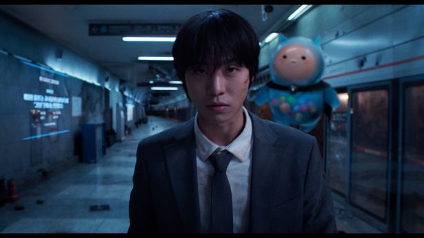 【写真を見る】『全知的な読者の視点から』で実写映画初主演を務めたアン・ヒョソプのこれまでをプレイバック！