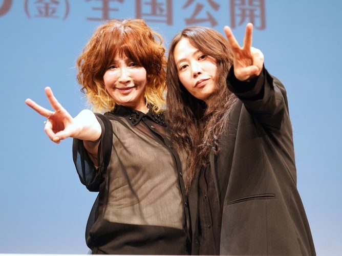 キム・ヘヨン監督『大丈夫、大丈夫、大丈夫！』来日試写会で花束ゲストYOUに大興奮！「『誰も知らない』は一番好きな映画」