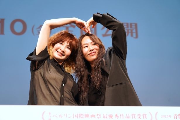 ヘヨン監督のリクエストで大きなハートを作る場面も