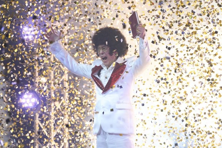 アフロヘアの唐沢寿明と笑顔の裏に潜む狂気とは？『ミステリー・アリーナ』不穏な場面写真