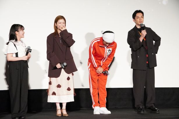 『映画 えんとつ町のプペル 〜約束の時計台〜』初日舞台挨拶の様子