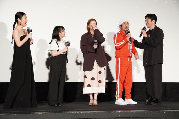 『映画 えんとつ町のプペル 〜約束の時計台〜』初日舞台挨拶の様子