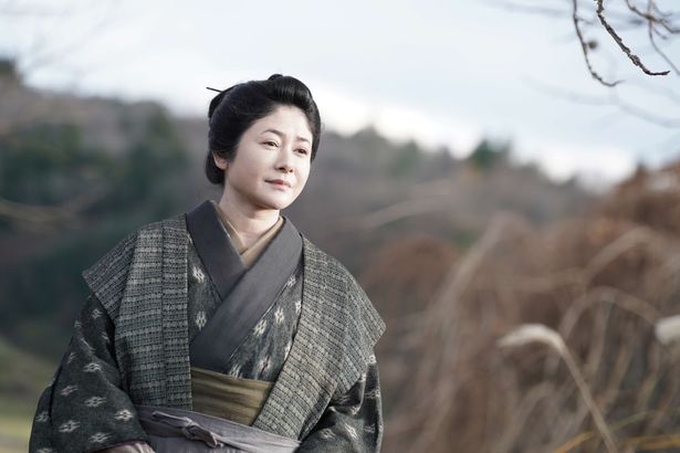太吉を優しく支える妻フミ(真木よう子)