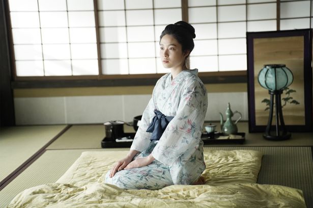 新左の妹、峰(藤野涼子)