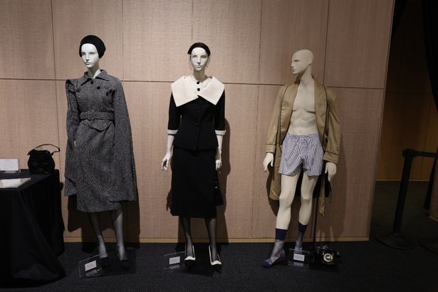 キャストが身に着けていた衣装も複数展示されていた
