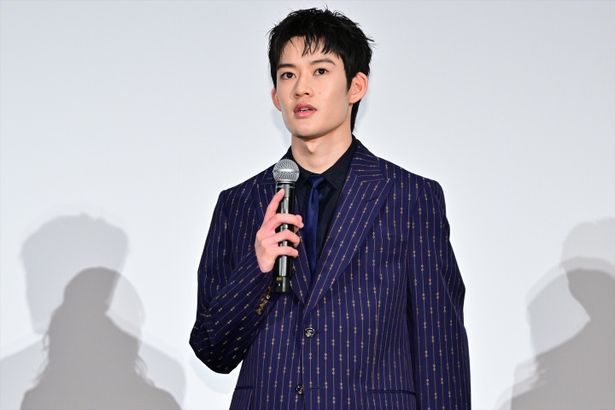 母・美咲を演じた菅野美穂への感謝を述べた山時聡真