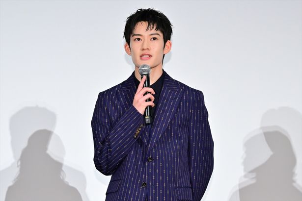 映画『90メートル』の公開記念舞台挨拶に登場した山時聡真