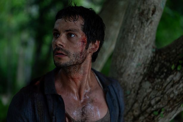 『HELP/復讐島』場面写真