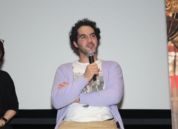 『オッペンハイマー』では俳優として出演したサフディ監督