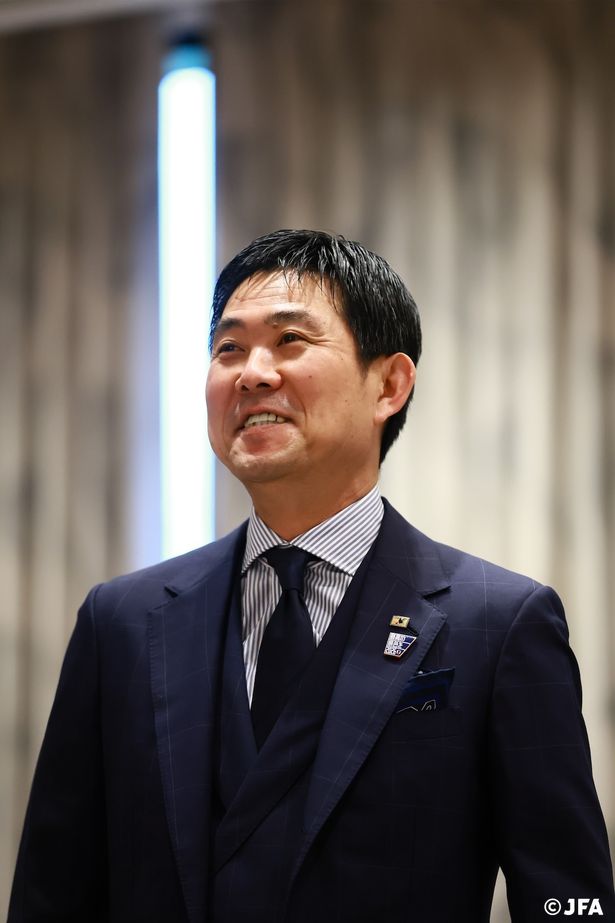SAMURAI BLUEことサッカー⽇本代表監督の森保⼀
