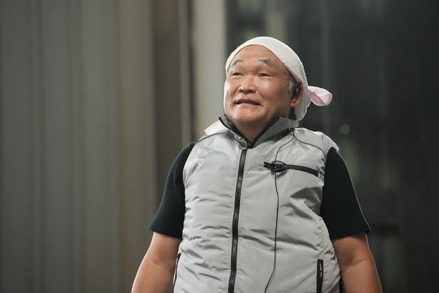 CM撮影現場で南条が再会する元助監督の佐伯(斉藤暁)