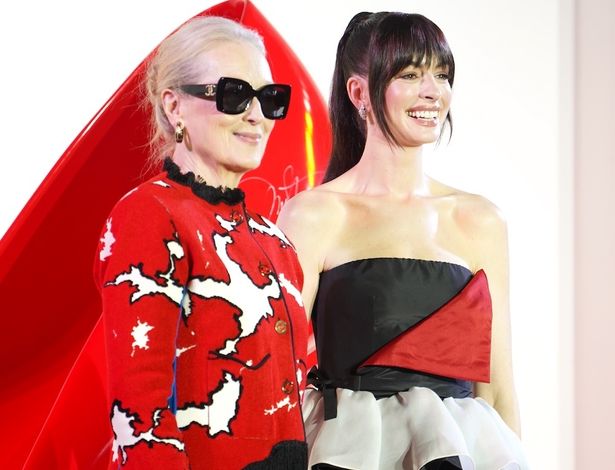 美しい2人に歓声が止まらなかった