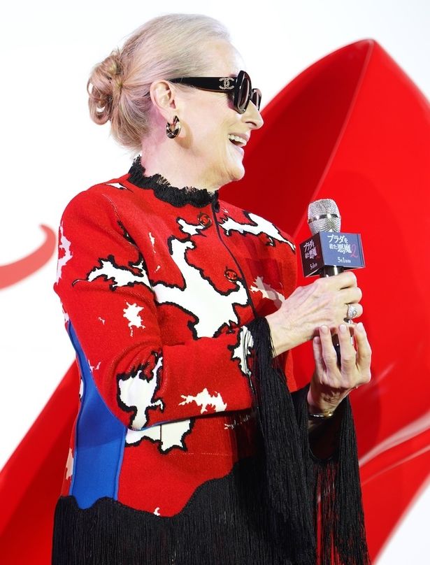 メリル・ストリープはサングラス姿で登場！