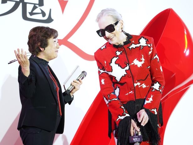 ひとつひとつの質問に丁寧に答えていた