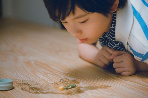 音々と健介は息子の姿をしたヒューマノイドを迎える