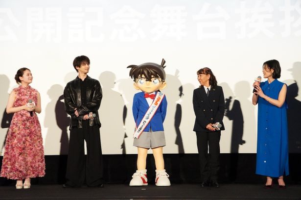 『名探偵コナン ハイウェイの堕天使』公開記念舞台挨拶の様子
