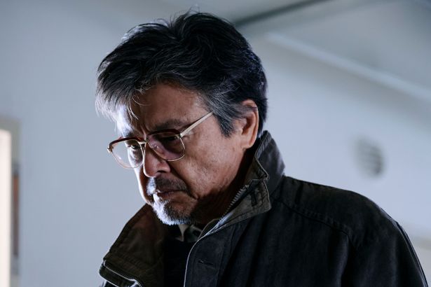 三浦友和が容疑者、倉木達郎役を演じる