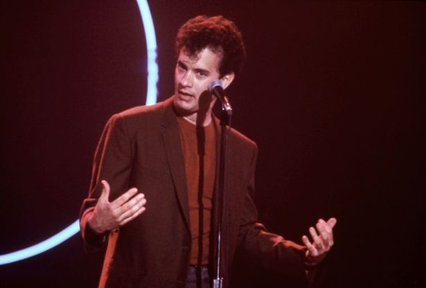 トム・ハンクスがスタンダップコメディの舞台に立つ医大生を演じる『パンチライン』