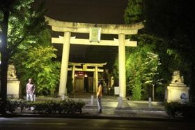 桔梗印が特徴的な清明神社も登場。そのたたずまいが異様