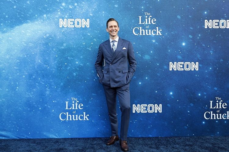 トム・ヒドルストンが明かす『サンキュー、チャック』に刻まされたスティーヴン・キング作品の本質「恐怖や死よりも人生の“恵み”を重視するのが彼の作家性」