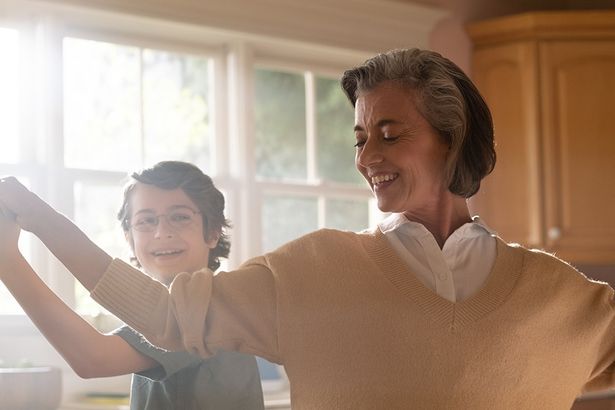 少年時代に祖母から踊る楽しさを教わったチャック