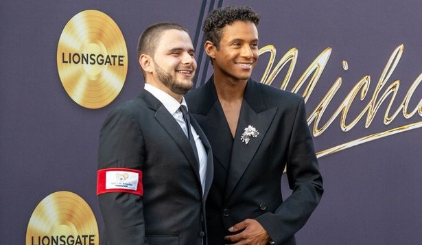 【写真を見る】プレミアに登場したプリンス・ジャクソンとジャファー・ジャクソン