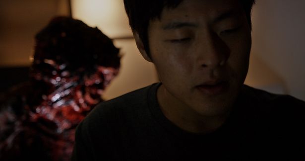 本作でCGは一切使用されずすべてプラクティカル・エフェクトで撮影されている