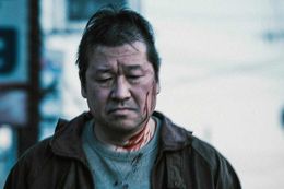 佐藤二朗が正体不明の“名無し”を怪演する『名無し』