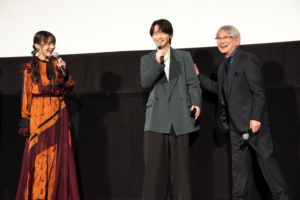 千葉繁、上坂すみれ＆戸谷菊之介を絶賛！『機動警察パトレイバー EZY』完成披露舞台挨拶の様子