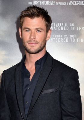 クリスとブラッドが似ているか、ファン激論！