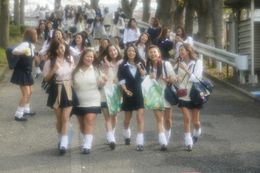 キラキラまぶしい！ 広瀬すずらコギャル姿の劇中カット