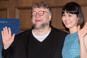 『シェイプ・オブ・ウォーター』ギレルモ・デル・トロ監督の記者会見に菊地凛子が登場！