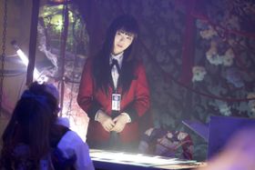 浜辺美波や高杉真宙らの振り切った演技が話題！